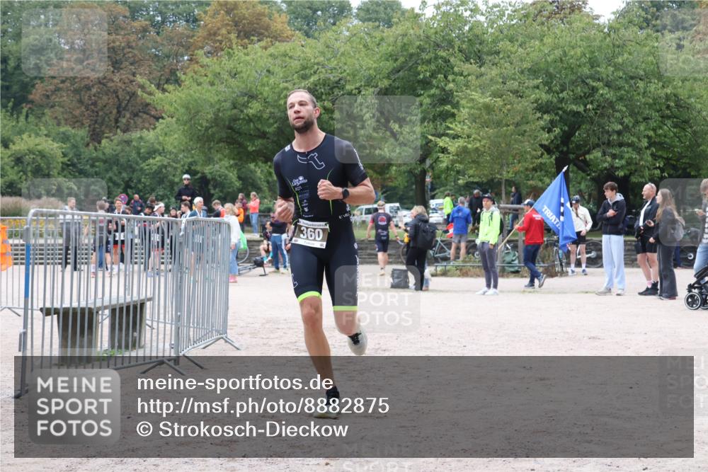 14.09.2025 - Stadtparktriathlon Strokosch-Dieckow http://msf.ph/oto/8882875 14.09.2025 09:55:02 Ziel 360 meine-sportfotos.de