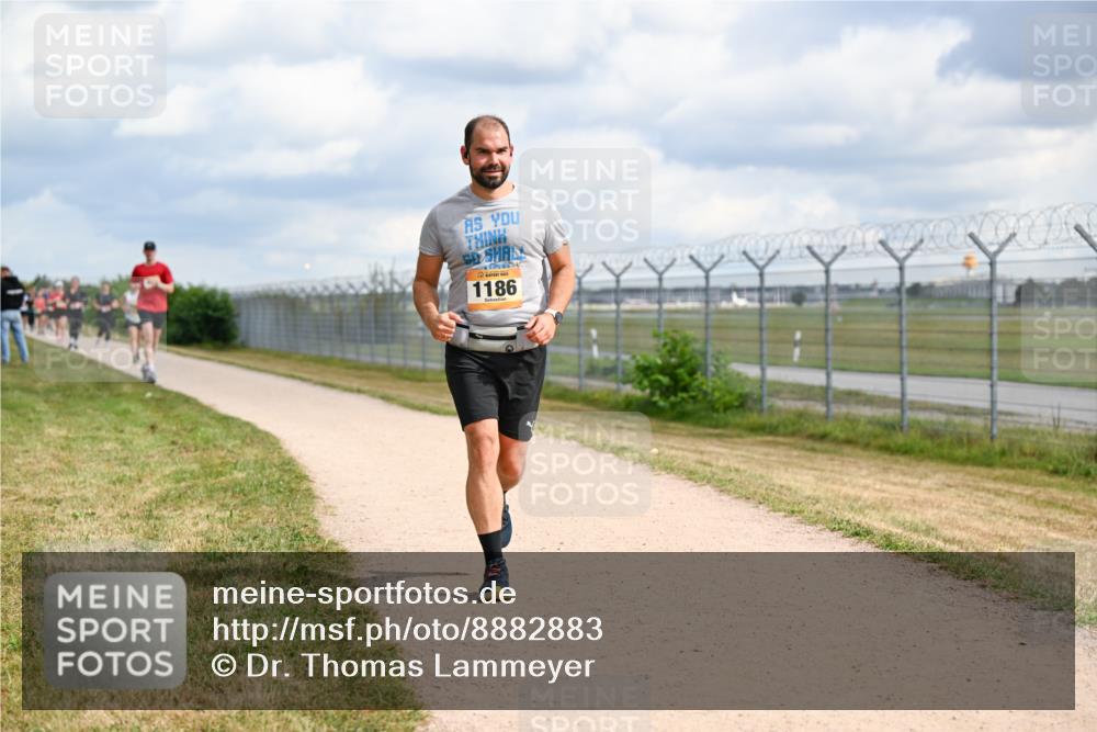 14.09.2025 - Airport Race Dr. Thomas Lammeyer http://msf.ph/oto/8882883 14.09.2025 12:36:07 Laufen 1186 meine-sportfotos.de