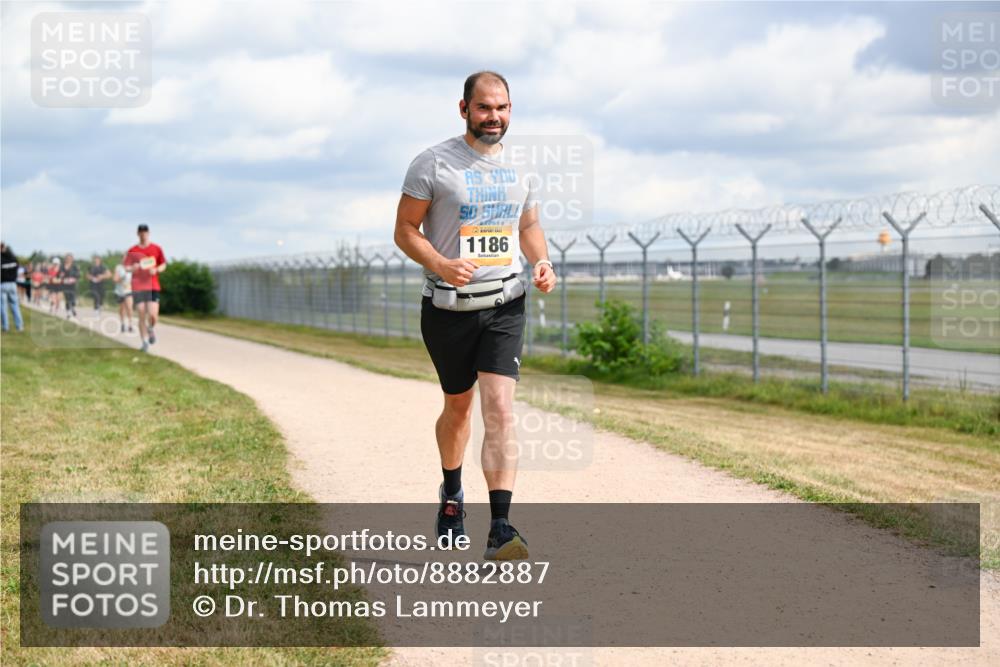 14.09.2025 - Airport Race Dr. Thomas Lammeyer http://msf.ph/oto/8882887 14.09.2025 12:36:07 Laufen 1186 meine-sportfotos.de