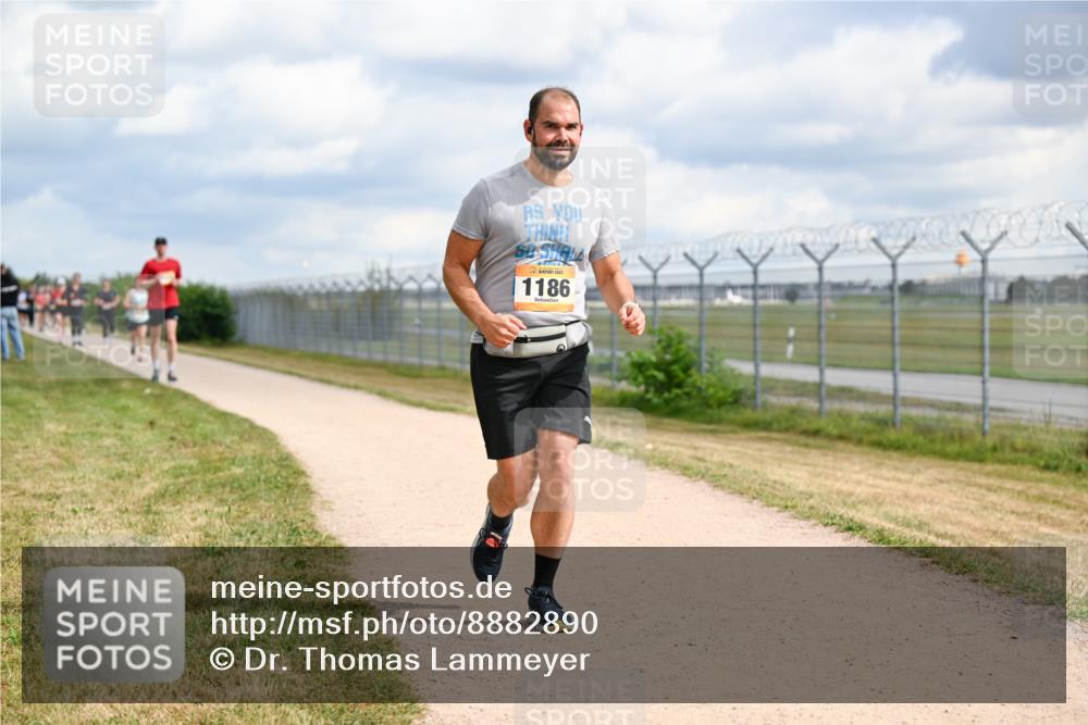 14.09.2025 - Airport Race Dr. Thomas Lammeyer http://msf.ph/oto/8882890 14.09.2025 12:36:07 Laufen 1186 meine-sportfotos.de