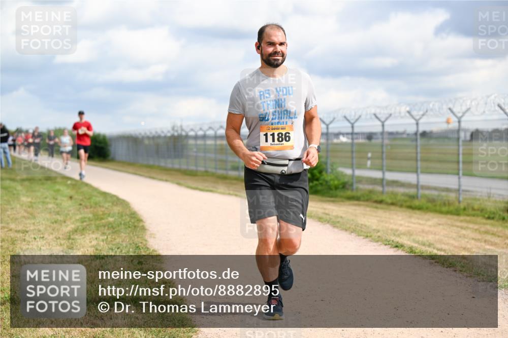 14.09.2025 - Airport Race Dr. Thomas Lammeyer http://msf.ph/oto/8882895 14.09.2025 12:36:08 Laufen 1186 meine-sportfotos.de