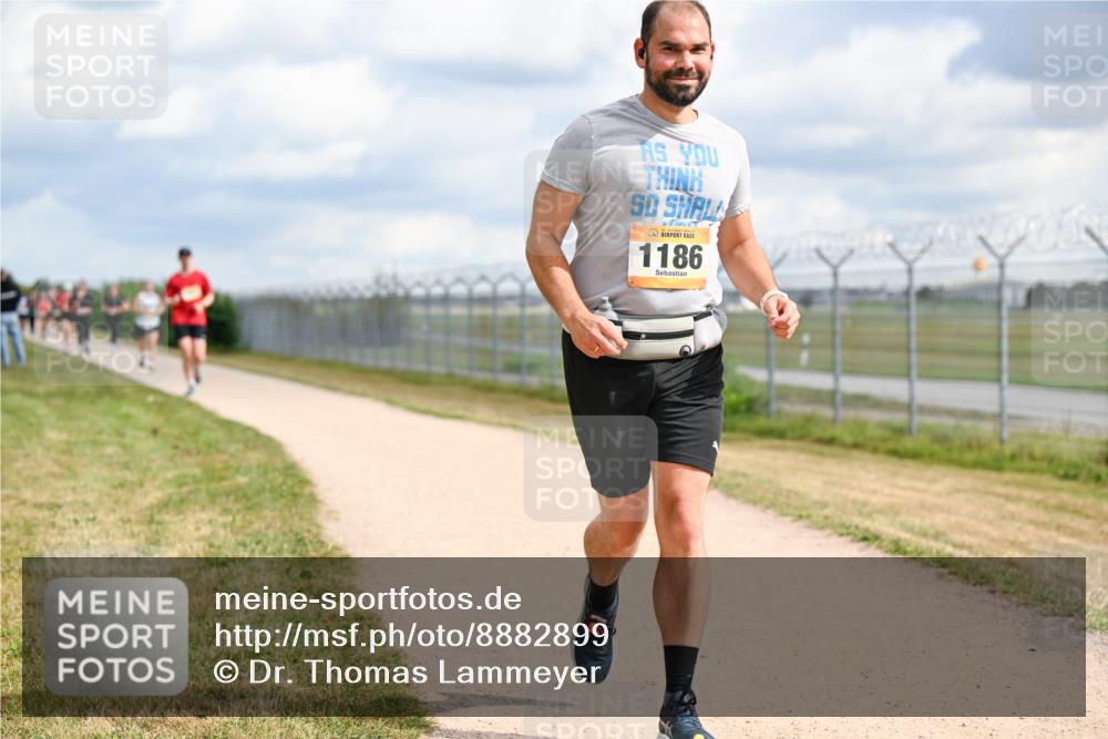 14.09.2025 - Airport Race Dr. Thomas Lammeyer http://msf.ph/oto/8882899 14.09.2025 12:36:08 Laufen 1186 meine-sportfotos.de