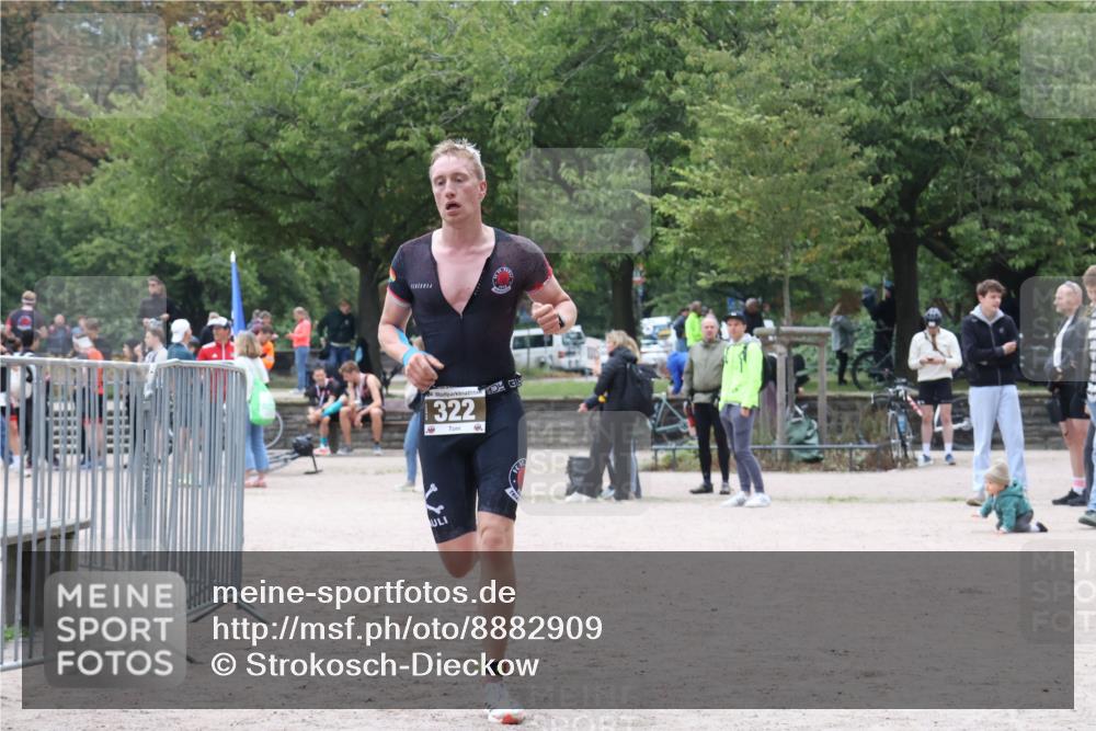14.09.2025 - Stadtparktriathlon Strokosch-Dieckow http://msf.ph/oto/8882909 14.09.2025 09:55:20 Ziel 322 meine-sportfotos.de