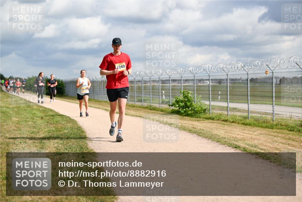 14.09.2025 - Airport Race Dr. Thomas Lammeyer http://msf.ph/oto/8882916 14.09.2025 12:36:15 Laufen 1981, 4249 meine-sportfotos.de