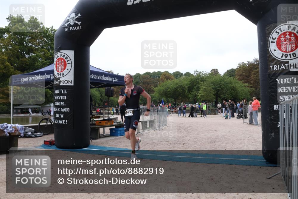 14.09.2025 - Stadtparktriathlon Strokosch-Dieckow http://msf.ph/oto/8882919 14.09.2025 09:55:22 Ziel 322 meine-sportfotos.de