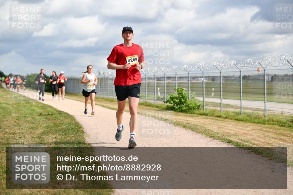 14.09.2025 - Airport Race Dr. Thomas Lammeyer http://msf.ph/oto/8882928 14.09.2025 12:36:16 Laufen 1981, 4249 meine-sportfotos.de