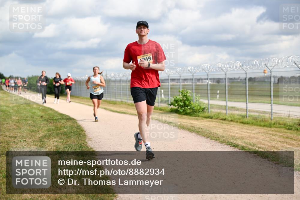 14.09.2025 - Airport Race Dr. Thomas Lammeyer http://msf.ph/oto/8882934 14.09.2025 12:36:16 Laufen 1987, 49 meine-sportfotos.de