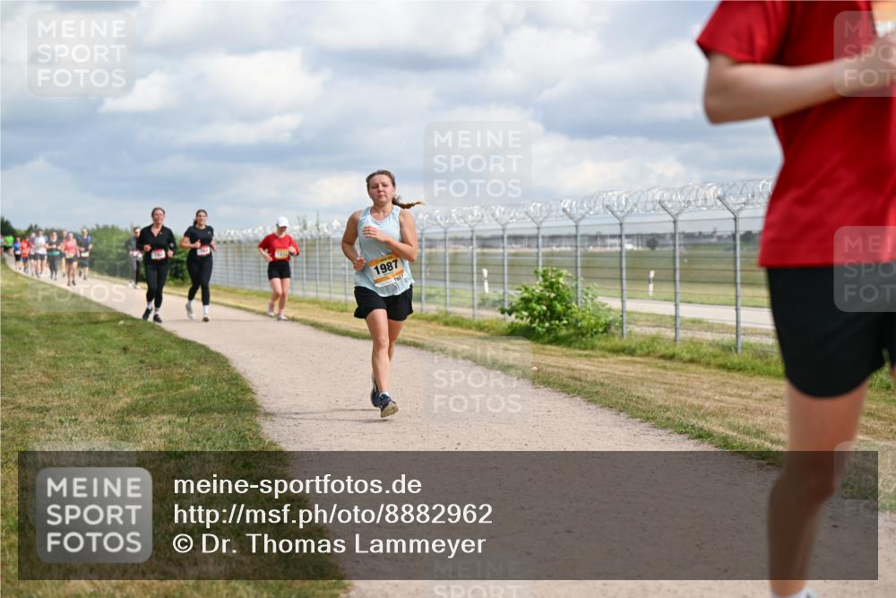 14.09.2025 - Airport Race Dr. Thomas Lammeyer http://msf.ph/oto/8882962 14.09.2025 12:36:18 Laufen 1219, 1987 meine-sportfotos.de