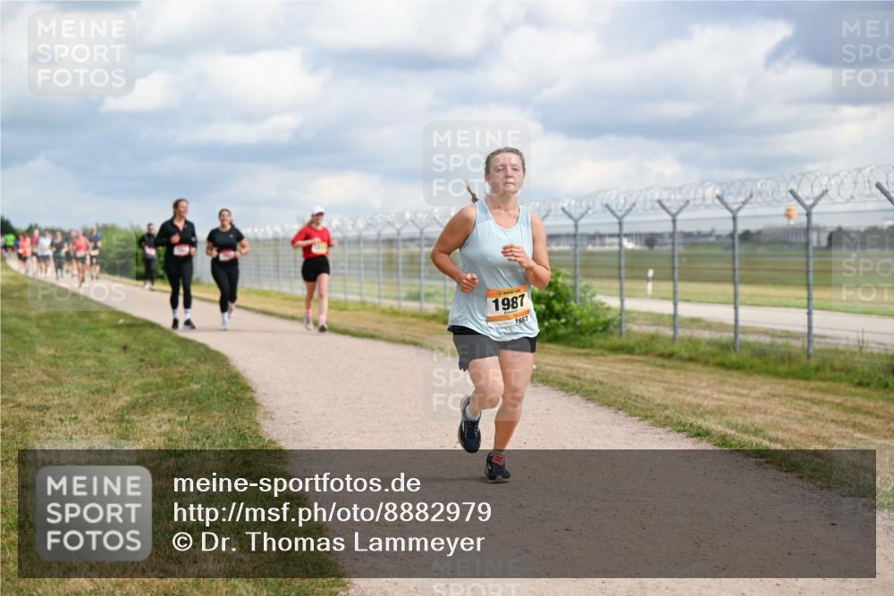 14.09.2025 - Airport Race Dr. Thomas Lammeyer http://msf.ph/oto/8882979 14.09.2025 12:36:19 Laufen 1987, 1987 meine-sportfotos.de