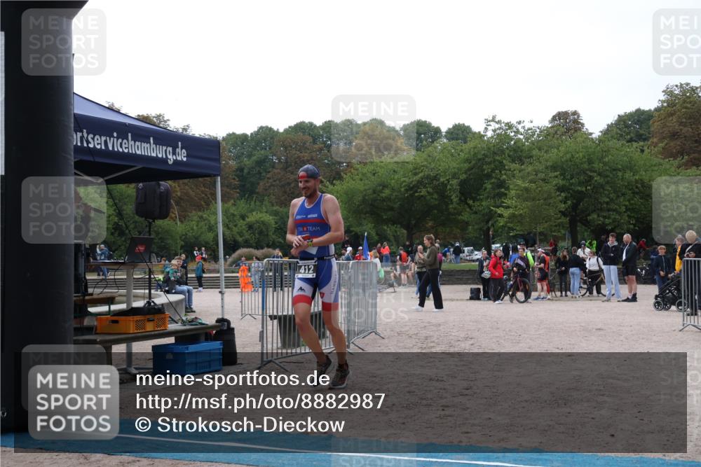 14.09.2025 - Stadtparktriathlon Strokosch-Dieckow http://msf.ph/oto/8882987 14.09.2025 09:56:55 Ziel 412 meine-sportfotos.de