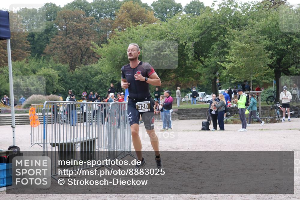 14.09.2025 - Stadtparktriathlon Strokosch-Dieckow http://msf.ph/oto/8883025 14.09.2025 09:57:37 Ziel 320 meine-sportfotos.de
