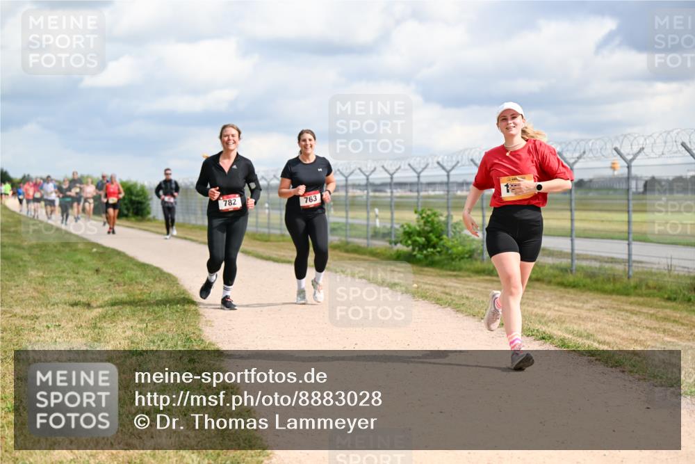 14.09.2025 - Airport Race Dr. Thomas Lammeyer http://msf.ph/oto/8883028 14.09.2025 12:36:24 Laufen 782, 763 meine-sportfotos.de