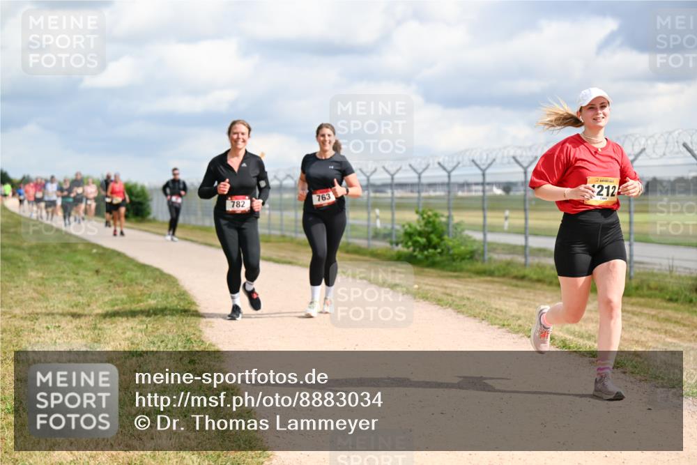 14.09.2025 - Airport Race Dr. Thomas Lammeyer http://msf.ph/oto/8883034 14.09.2025 12:36:25 Laufen 782, 763, 212 meine-sportfotos.de