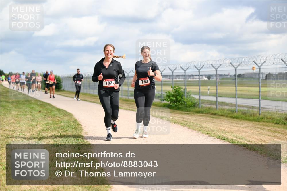 14.09.2025 - Airport Race Dr. Thomas Lammeyer http://msf.ph/oto/8883043 14.09.2025 12:36:25 Laufen 782, 763 meine-sportfotos.de