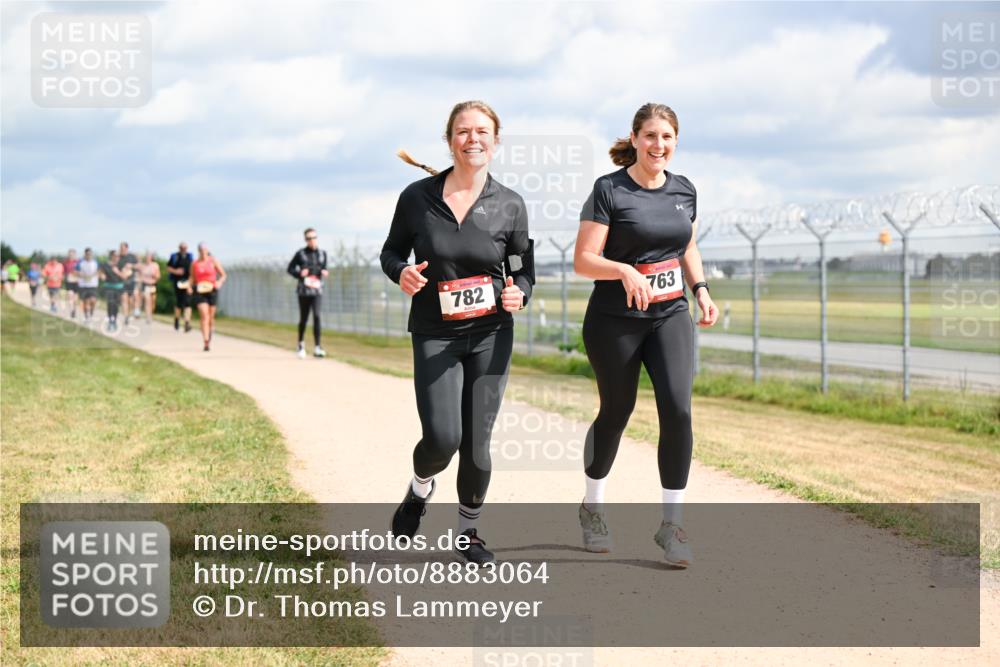 14.09.2025 - Airport Race Dr. Thomas Lammeyer http://msf.ph/oto/8883064 14.09.2025 12:36:26 Laufen 782, 763 meine-sportfotos.de