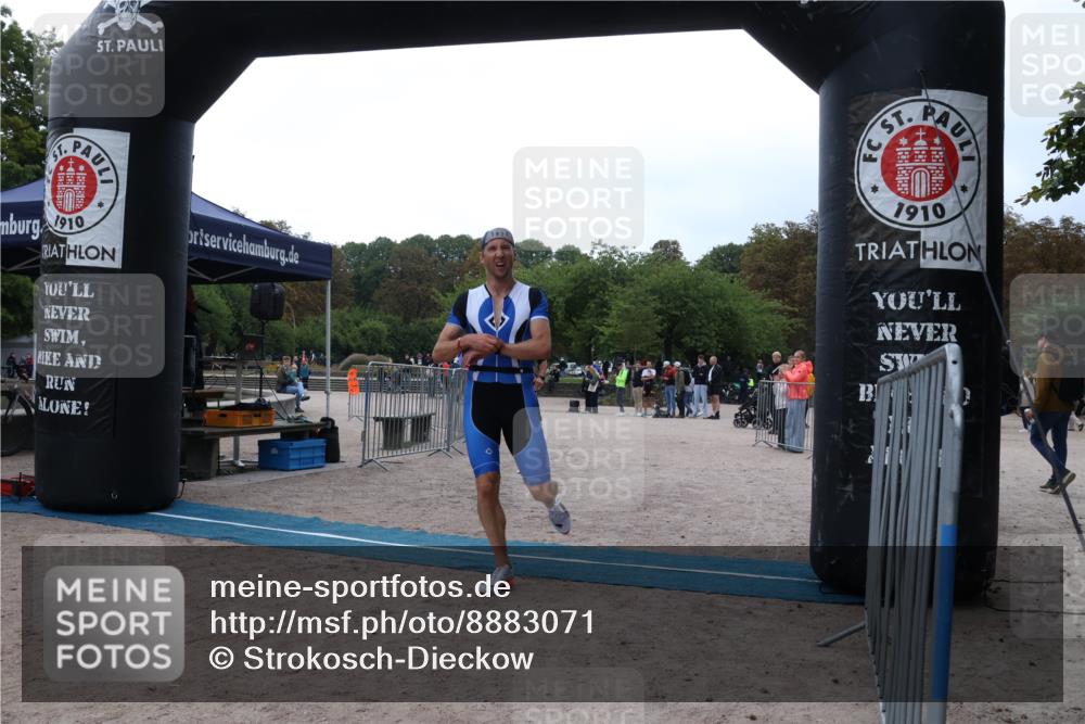 14.09.2025 - Stadtparktriathlon Strokosch-Dieckow http://msf.ph/oto/8883071 14.09.2025 09:58:10 Ziel 311, 389 meine-sportfotos.de