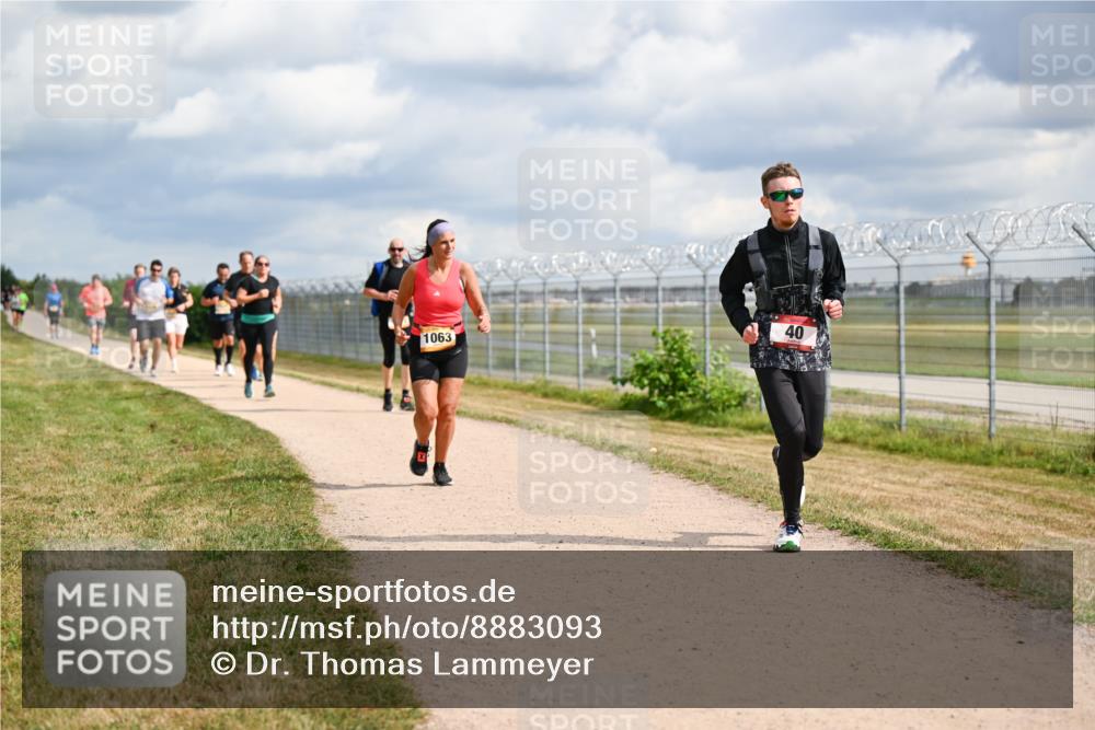 14.09.2025 - Airport Race Dr. Thomas Lammeyer http://msf.ph/oto/8883093 14.09.2025 12:36:33 Laufen 40, 1063 meine-sportfotos.de