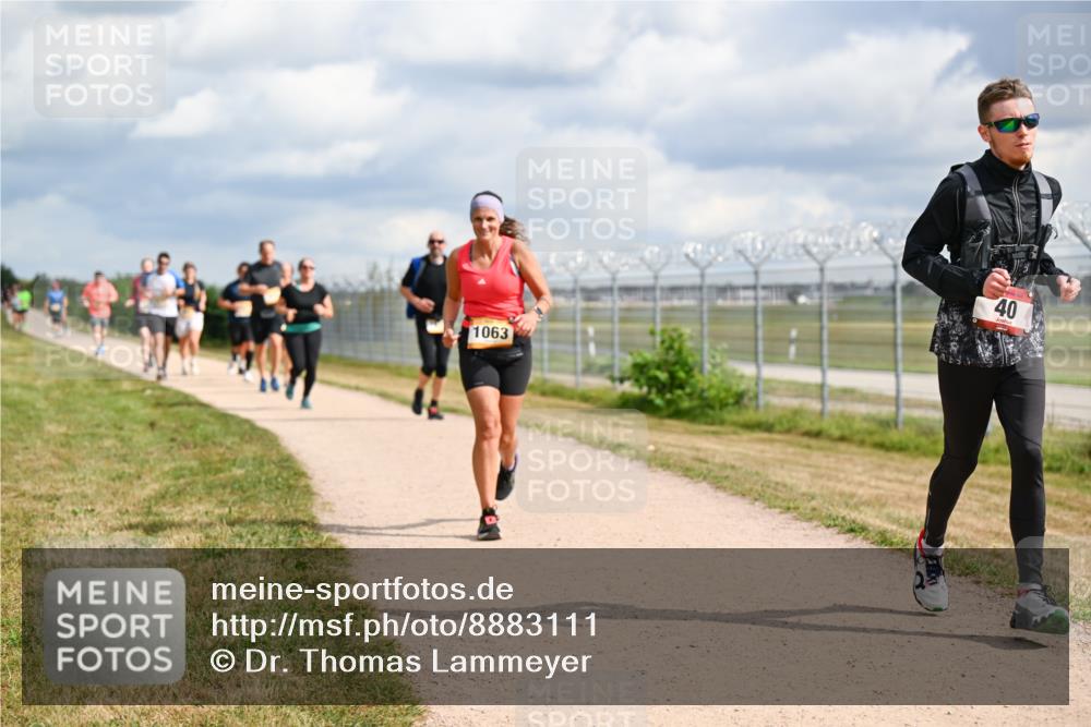 14.09.2025 - Airport Race Dr. Thomas Lammeyer http://msf.ph/oto/8883111 14.09.2025 12:36:34 Laufen 1063, 40 meine-sportfotos.de