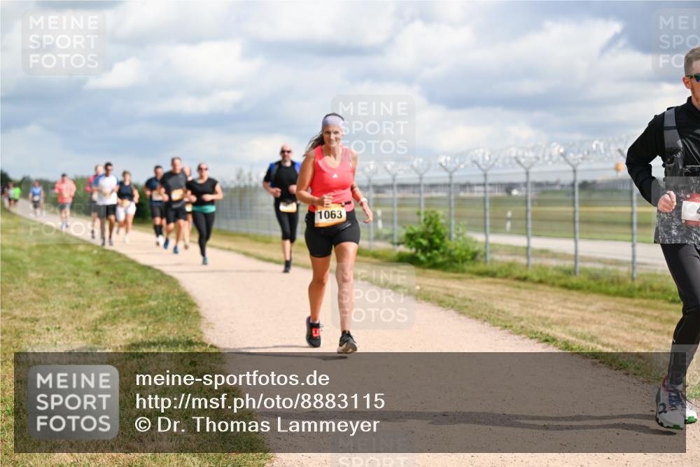 14.09.2025 - Airport Race Dr. Thomas Lammeyer http://msf.ph/oto/8883115 14.09.2025 12:36:34 Laufen 1063 meine-sportfotos.de