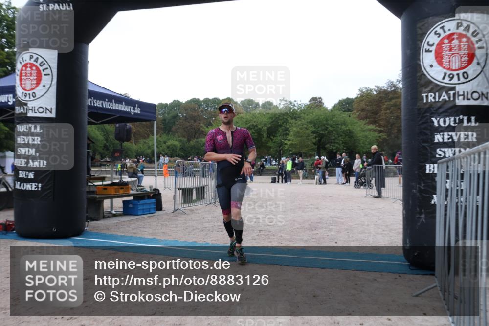 14.09.2025 - Stadtparktriathlon Strokosch-Dieckow http://msf.ph/oto/8883126 14.09.2025 10:00:11 Ziel 422 meine-sportfotos.de