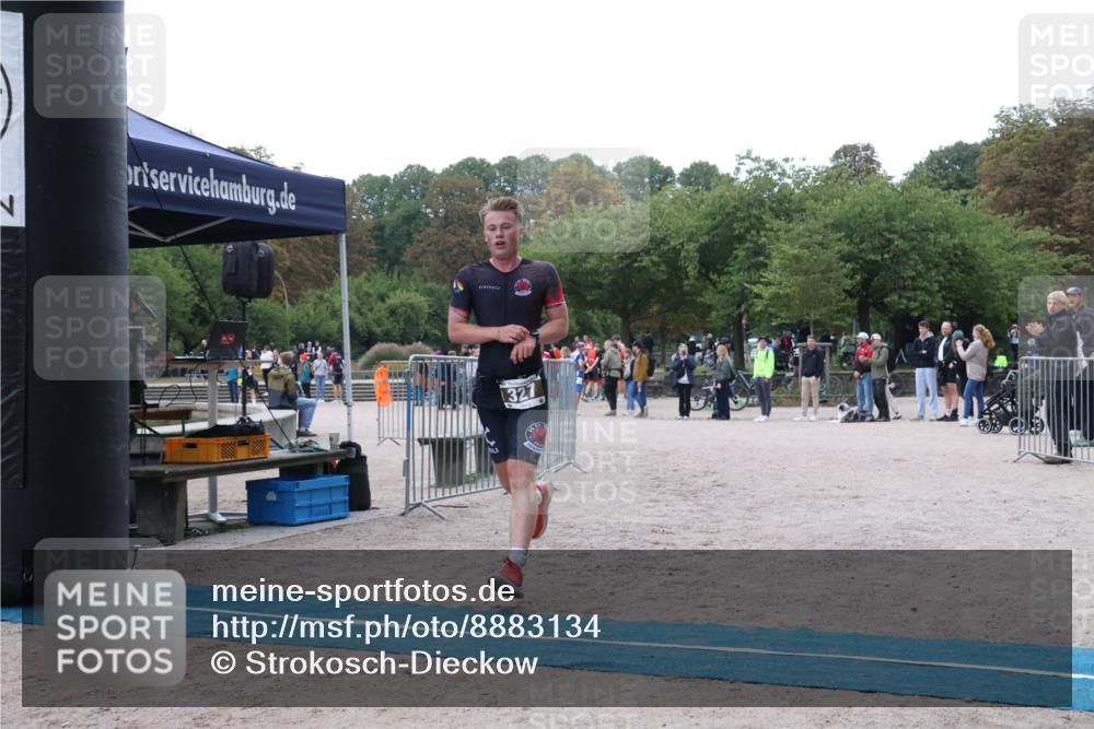 14.09.2025 - Stadtparktriathlon Strokosch-Dieckow http://msf.ph/oto/8883134 14.09.2025 10:00:42 Ziel 327 meine-sportfotos.de