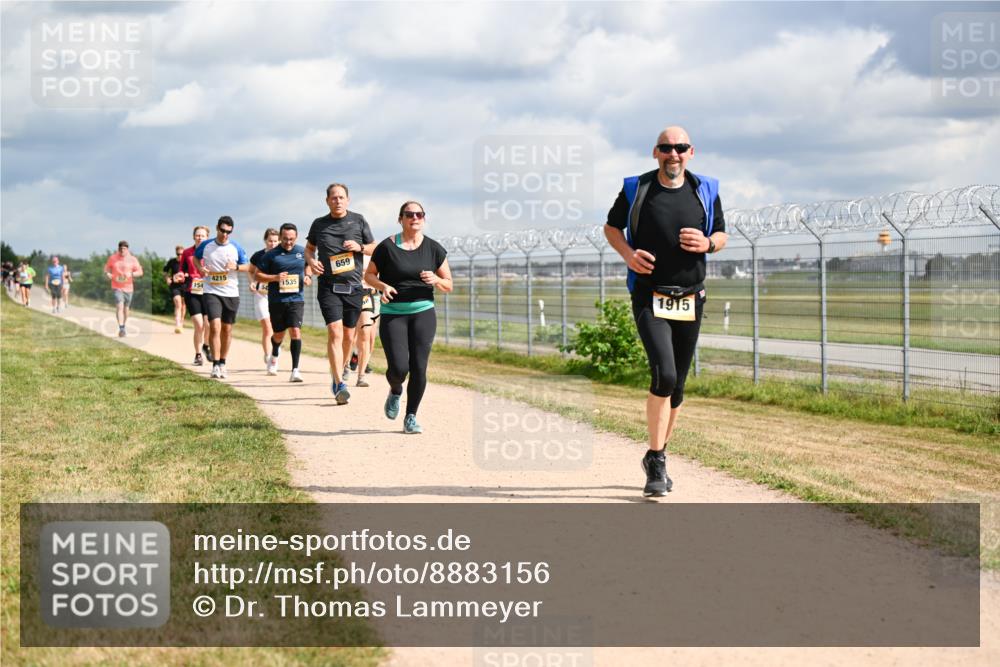 14.09.2025 - Airport Race Dr. Thomas Lammeyer http://msf.ph/oto/8883156 14.09.2025 12:36:37 Laufen 154, 4215, 1535, 659, 1915 meine-sportfotos.de