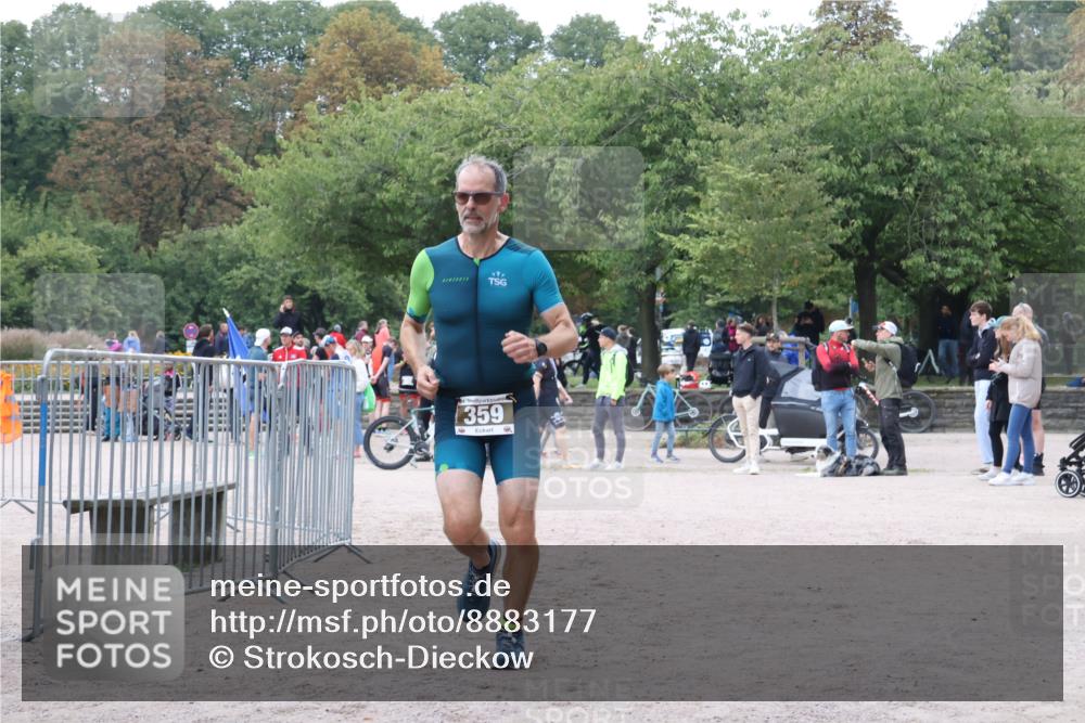 14.09.2025 - Stadtparktriathlon Strokosch-Dieckow http://msf.ph/oto/8883177 14.09.2025 10:01:59 Ziel 359 meine-sportfotos.de