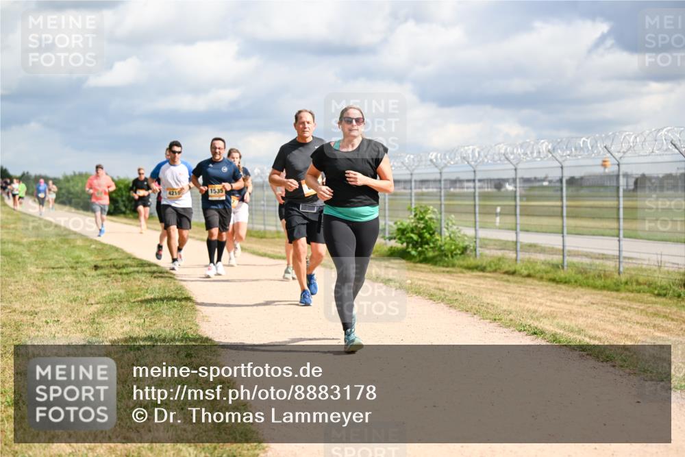 14.09.2025 - Airport Race Dr. Thomas Lammeyer http://msf.ph/oto/8883178 14.09.2025 12:36:39 Laufen 4215, 1535 meine-sportfotos.de