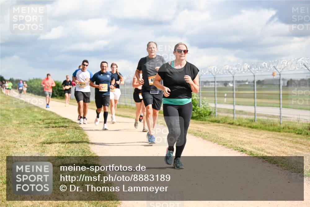 14.09.2025 - Airport Race Dr. Thomas Lammeyer http://msf.ph/oto/8883189 14.09.2025 12:36:39 Laufen 65, 535 meine-sportfotos.de