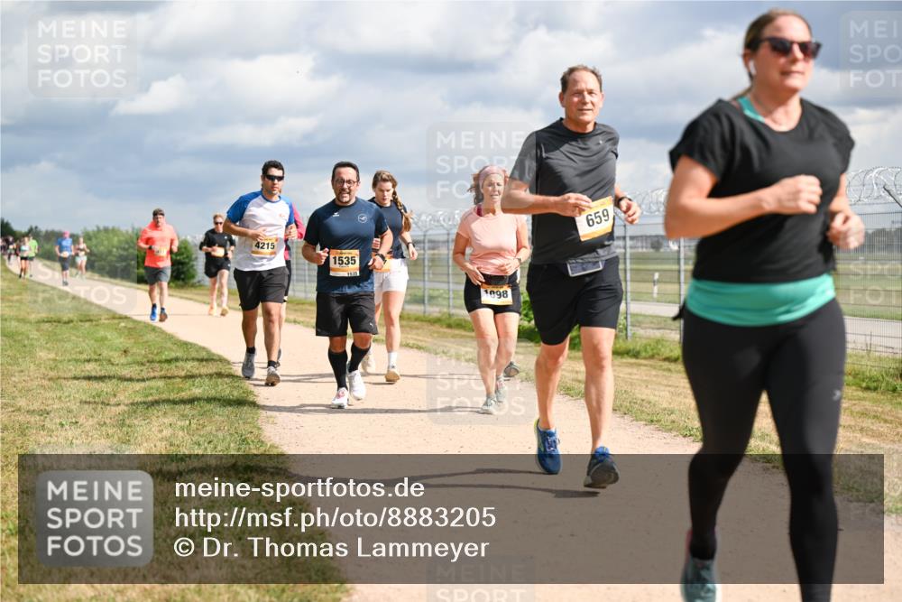 14.09.2025 - Airport Race Dr. Thomas Lammeyer http://msf.ph/oto/8883205 14.09.2025 12:36:41 Laufen 4215, 1535, 1535, 1098, 659 meine-sportfotos.de