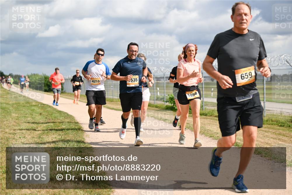 14.09.2025 - Airport Race Dr. Thomas Lammeyer http://msf.ph/oto/8883220 14.09.2025 12:36:42 Laufen 4215, 535, 1535, 659, 1098 meine-sportfotos.de