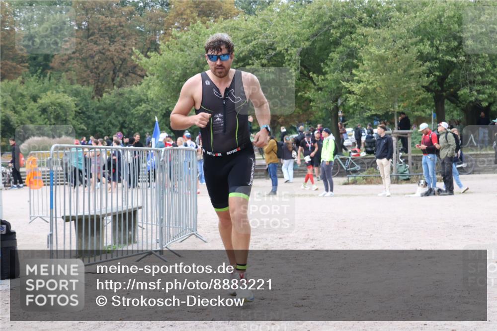 14.09.2025 - Stadtparktriathlon Strokosch-Dieckow http://msf.ph/oto/8883221 14.09.2025 10:03:17 Ziel 419 meine-sportfotos.de