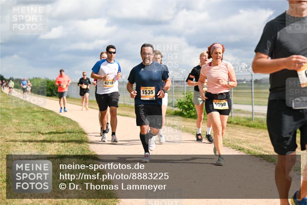 14.09.2025 - Airport Race Dr. Thomas Lammeyer http://msf.ph/oto/8883225 14.09.2025 12:36:42 Laufen 4215, 1535, 1535, 1098 meine-sportfotos.de