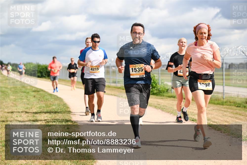 14.09.2025 - Airport Race Dr. Thomas Lammeyer http://msf.ph/oto/8883236 14.09.2025 12:36:43 Laufen 4215, 1535, 1535, 42, 1098 meine-sportfotos.de