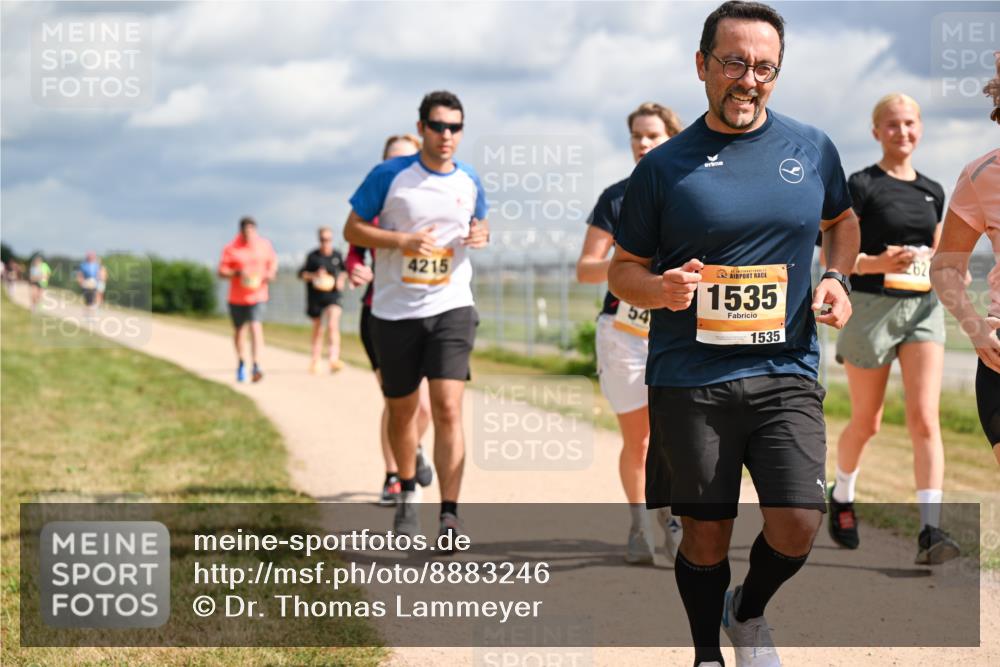 14.09.2025 - Airport Race Dr. Thomas Lammeyer http://msf.ph/oto/8883246 14.09.2025 12:36:44 Laufen 4215, 54, 1535, 1535 meine-sportfotos.de