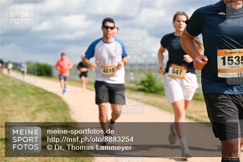 14.09.2025 - Airport Race Dr. Thomas Lammeyer http://msf.ph/oto/8883254 14.09.2025 12:36:44 Laufen 4215, 547, 42, 1535, 153, 3 meine-sportfotos.de
