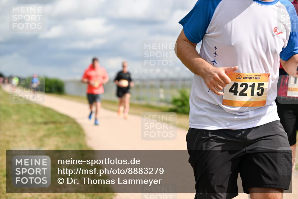 14.09.2025 - Airport Race Dr. Thomas Lammeyer http://msf.ph/oto/8883279 14.09.2025 12:36:46 Laufen 42, 4215 meine-sportfotos.de