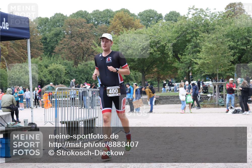 14.09.2025 - Stadtparktriathlon Strokosch-Dieckow http://msf.ph/oto/8883407 14.09.2025 10:07:53 Ziel 400 meine-sportfotos.de
