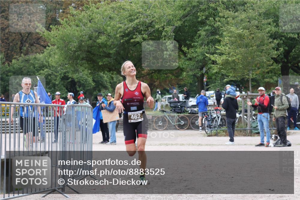 14.09.2025 - Stadtparktriathlon Strokosch-Dieckow http://msf.ph/oto/8883525 14.09.2025 10:11:32 Ziel 391, 462 meine-sportfotos.de