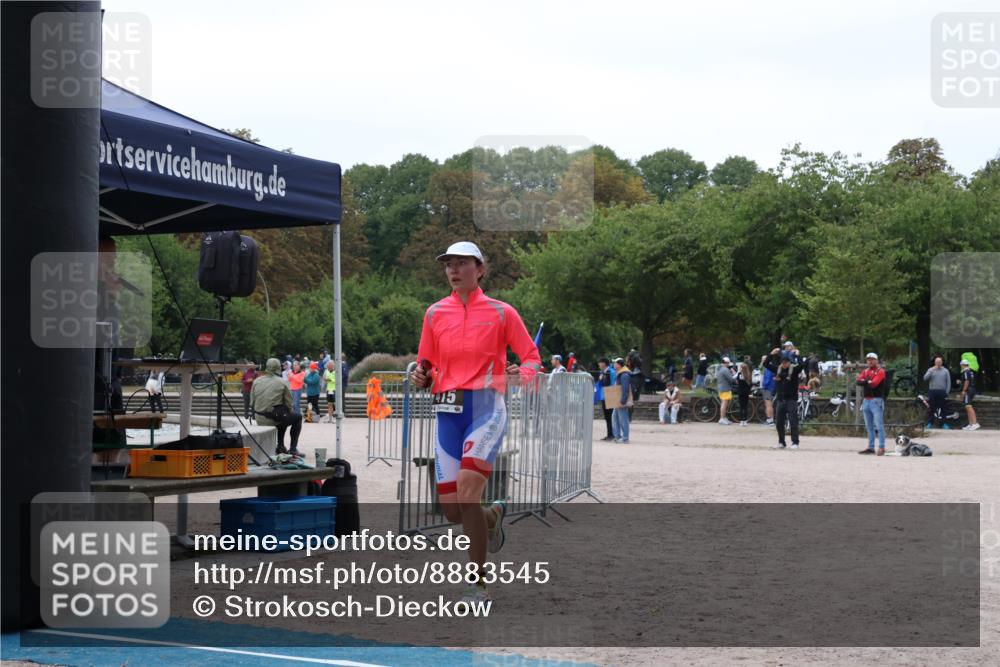 14.09.2025 - Stadtparktriathlon Strokosch-Dieckow http://msf.ph/oto/8883545 14.09.2025 10:12:52 Ziel 415 meine-sportfotos.de