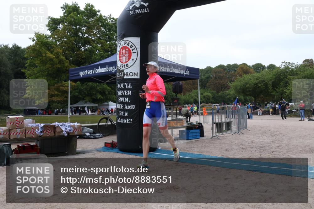 14.09.2025 - Stadtparktriathlon Strokosch-Dieckow http://msf.ph/oto/8883551 14.09.2025 10:12:53 Ziel 415 meine-sportfotos.de