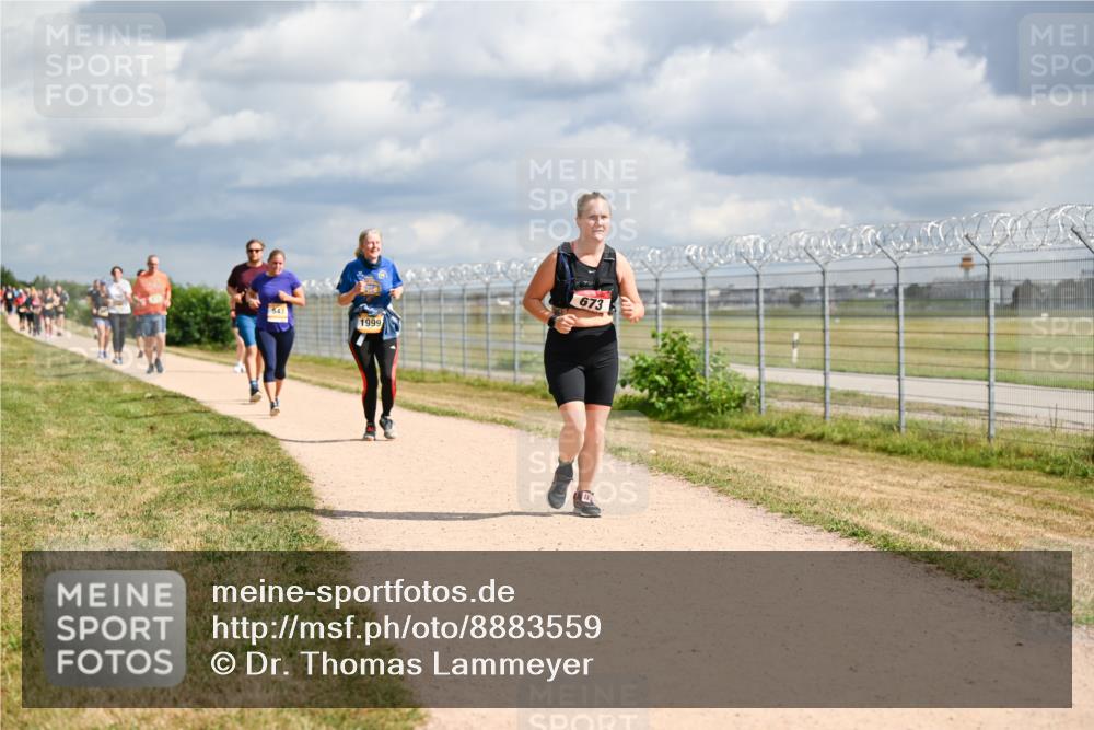 14.09.2025 - Airport Race Dr. Thomas Lammeyer http://msf.ph/oto/8883559 14.09.2025 12:37:43 Laufen 543, 1999, 673 meine-sportfotos.de
