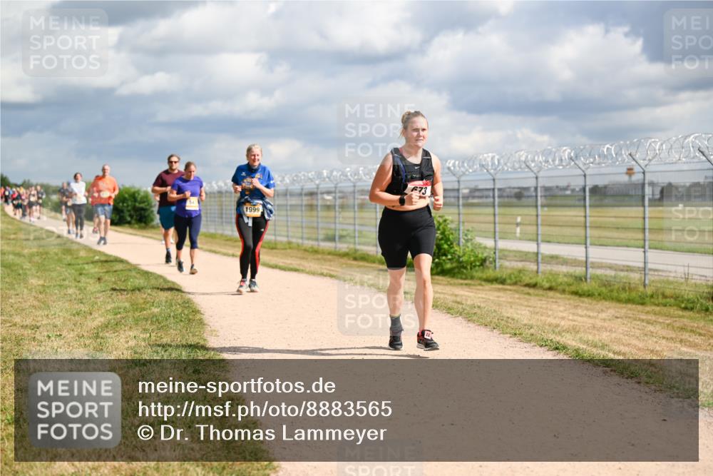 14.09.2025 - Airport Race Dr. Thomas Lammeyer http://msf.ph/oto/8883565 14.09.2025 12:37:44 Laufen 1999, 673 meine-sportfotos.de