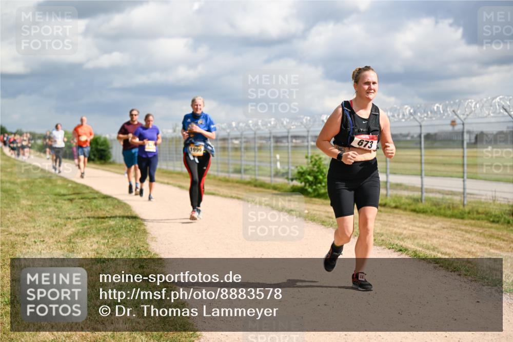 14.09.2025 - Airport Race Dr. Thomas Lammeyer http://msf.ph/oto/8883578 14.09.2025 12:37:44 Laufen 1999, 673 meine-sportfotos.de