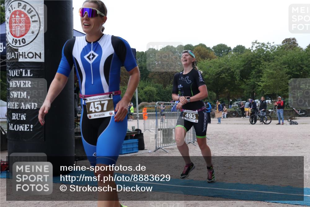 14.09.2025 - Stadtparktriathlon Strokosch-Dieckow http://msf.ph/oto/8883629 14.09.2025 10:15:22 Ziel 457, 493 meine-sportfotos.de