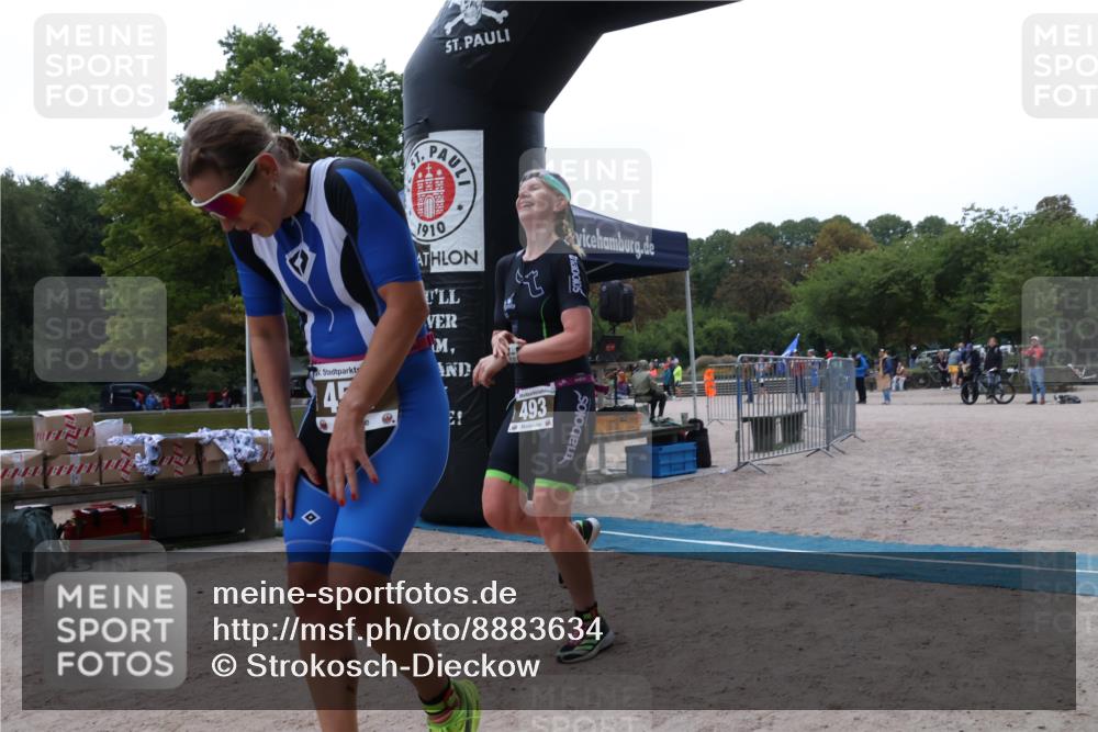 14.09.2025 - Stadtparktriathlon Strokosch-Dieckow http://msf.ph/oto/8883634 14.09.2025 10:15:22 Ziel 457, 493 meine-sportfotos.de