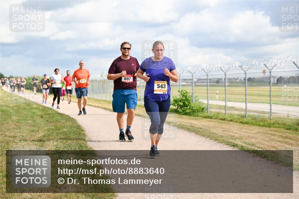 14.09.2025 - Airport Race Dr. Thomas Lammeyer http://msf.ph/oto/8883640 14.09.2025 12:37:49 Laufen 697, 543, 543 meine-sportfotos.de