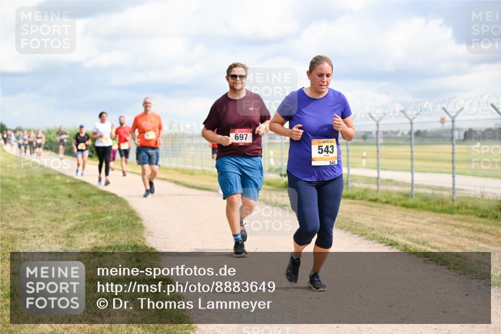 14.09.2025 - Airport Race Dr. Thomas Lammeyer http://msf.ph/oto/8883649 14.09.2025 12:37:50 Laufen 697, 543, 543 meine-sportfotos.de