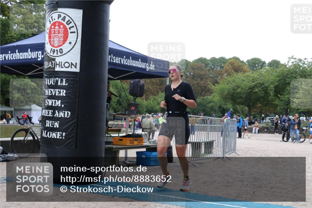14.09.2025 - Stadtparktriathlon Strokosch-Dieckow http://msf.ph/oto/8883652 14.09.2025 10:15:33 Ziel 501 meine-sportfotos.de