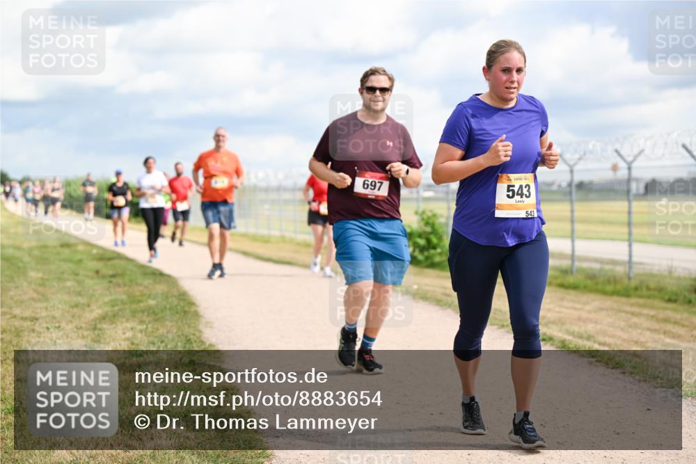 14.09.2025 - Airport Race Dr. Thomas Lammeyer http://msf.ph/oto/8883654 14.09.2025 12:37:50 Laufen 697, 543, 543 meine-sportfotos.de